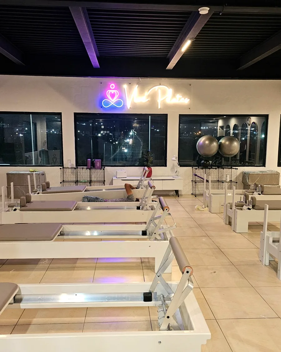 Clase de reformer en Vloé Pilates